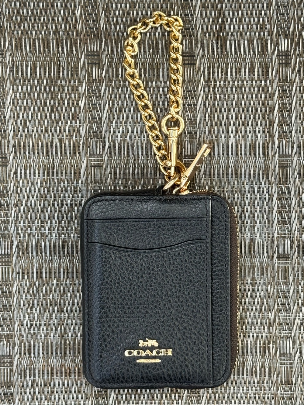 Coach Pebbled Leather Zip Card Case Black EUC!